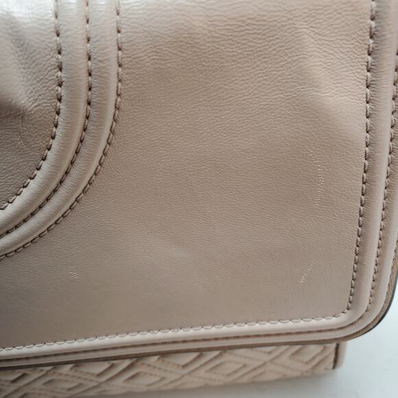 Tory Burch Fleming Convertible Medium Shoulder Bag Quilted Leather Beige Heron - Picture 11 of 14